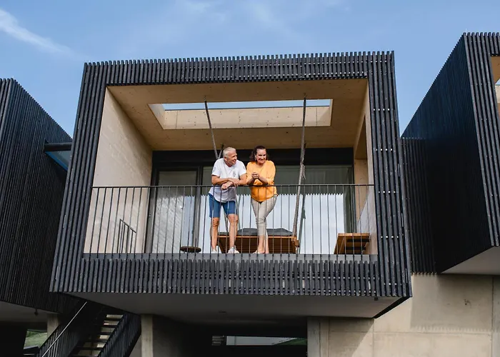 Apartment Stock & Stein *